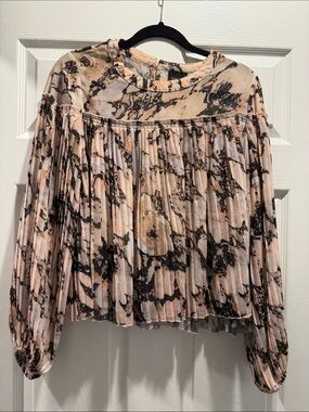 Cliche Pleated Floral Blouse